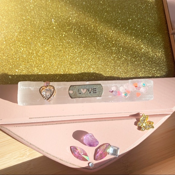 Heart ❤️ shape crystal picture frame - Picture 5 of 6